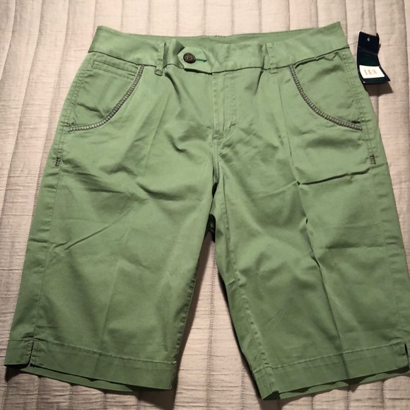 New with tags, Worn Jeans Bermuda shorts, size 14 - Picture 1 of 11